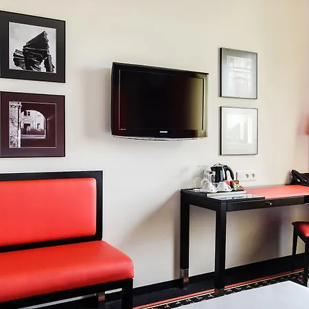 Hotel Vienna House Easy By Wyndham 4*