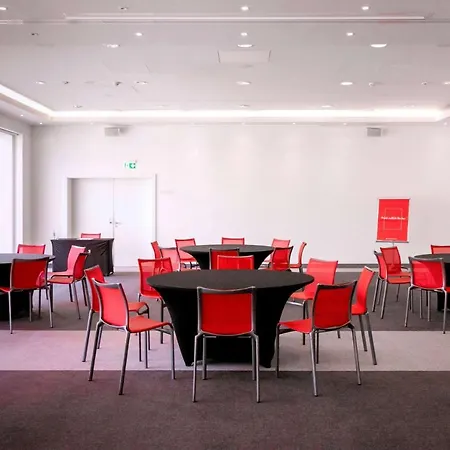 ホテル Vienna House Easy By Wyndham 4*