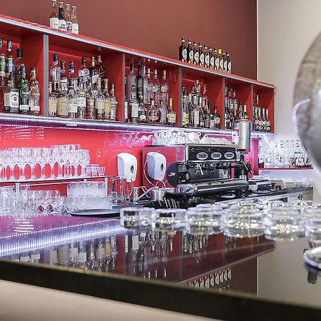 Vienna House Easy By Wyndham 호텔 4*