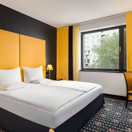 Vienna House Easy By Wyndham 4*